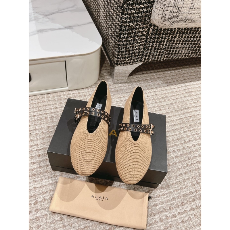Other flat shoes